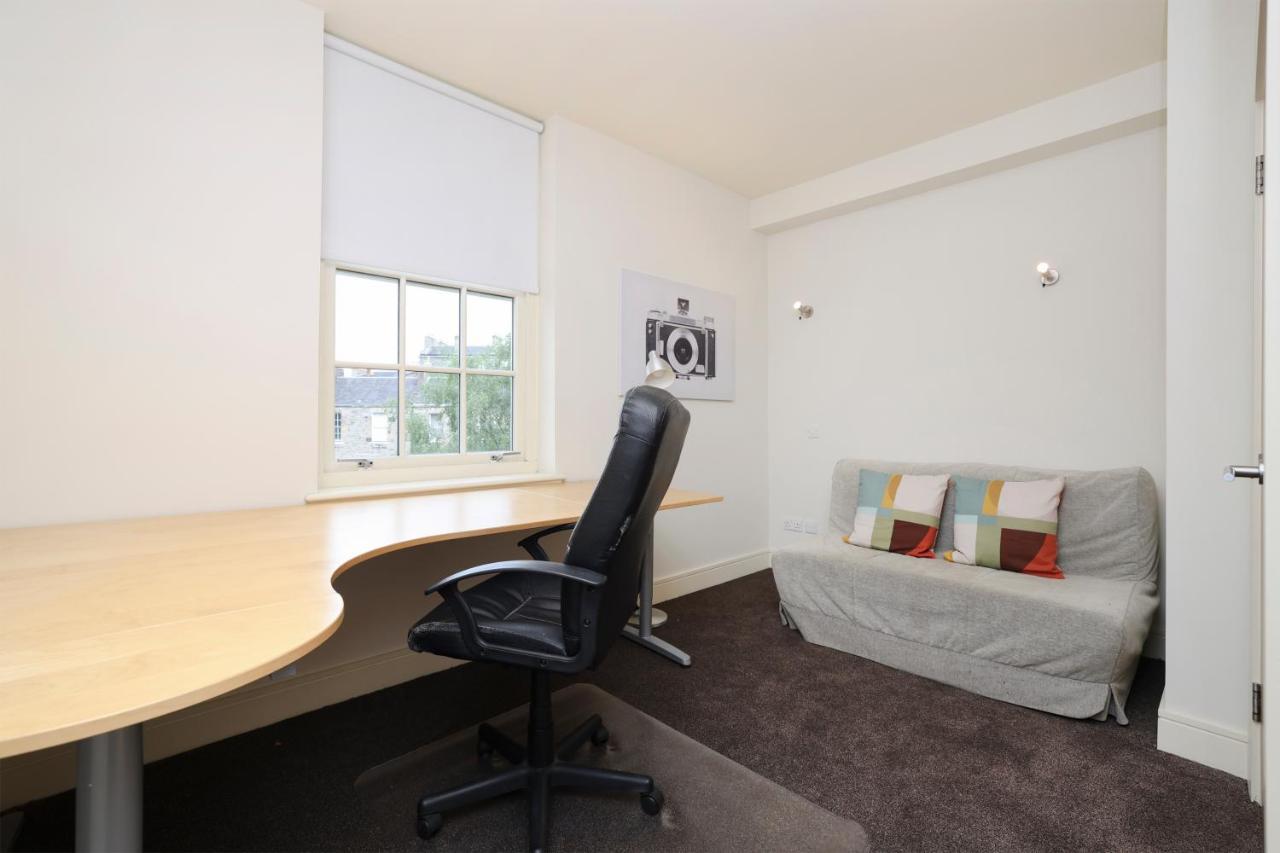 Joivy Spacious 2 Bed,2 Bath Flat, Free Parking And Rooftop Terrace EDI Exteriér fotografie