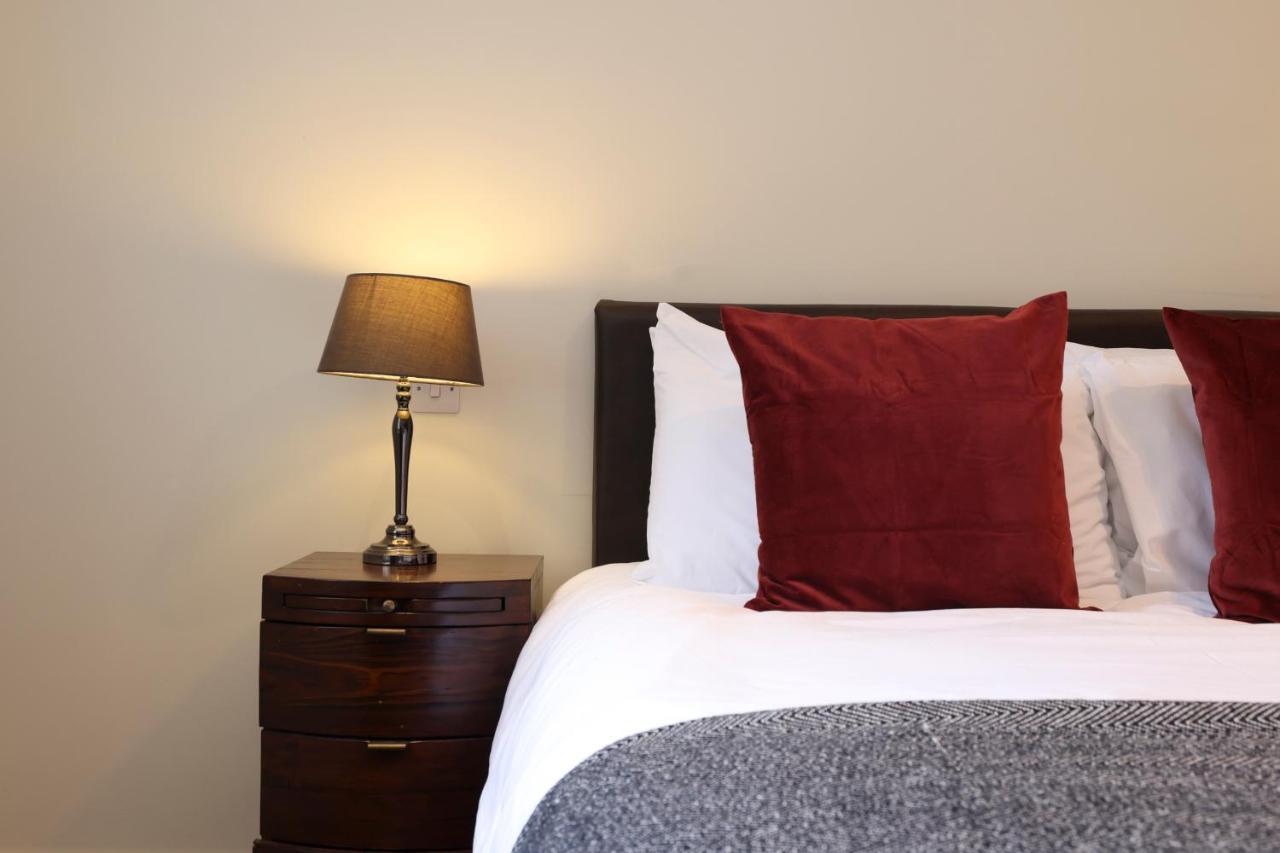 Joivy Spacious 2 Bed,2 Bath Flat, Free Parking And Rooftop Terrace EDI Exteriér fotografie