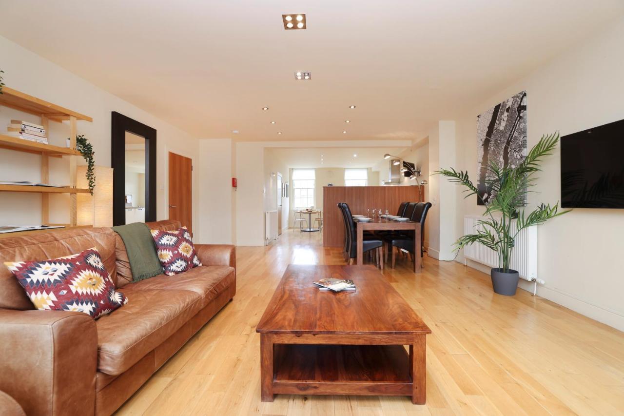 Joivy Spacious 2 Bed,2 Bath Flat, Free Parking And Rooftop Terrace EDI Exteriér fotografie