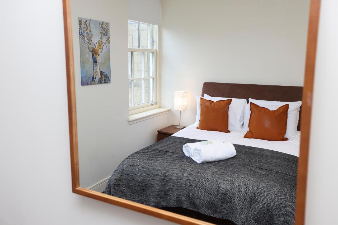 Joivy Spacious 2 Bed,2 Bath Flat, Free Parking And Rooftop Terrace EDI Exteriér fotografie