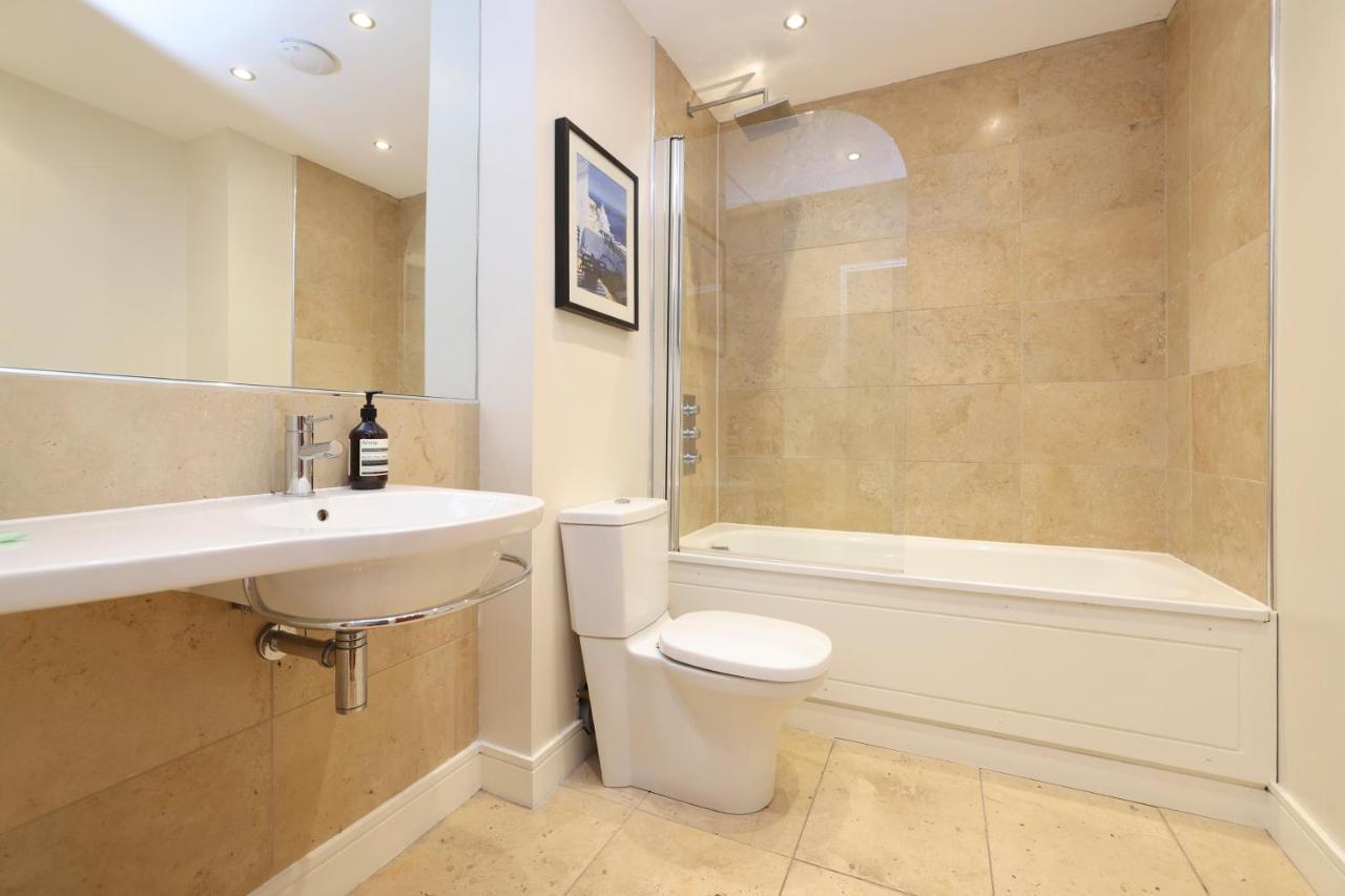 Joivy Spacious 2 Bed,2 Bath Flat, Free Parking And Rooftop Terrace EDI Exteriér fotografie