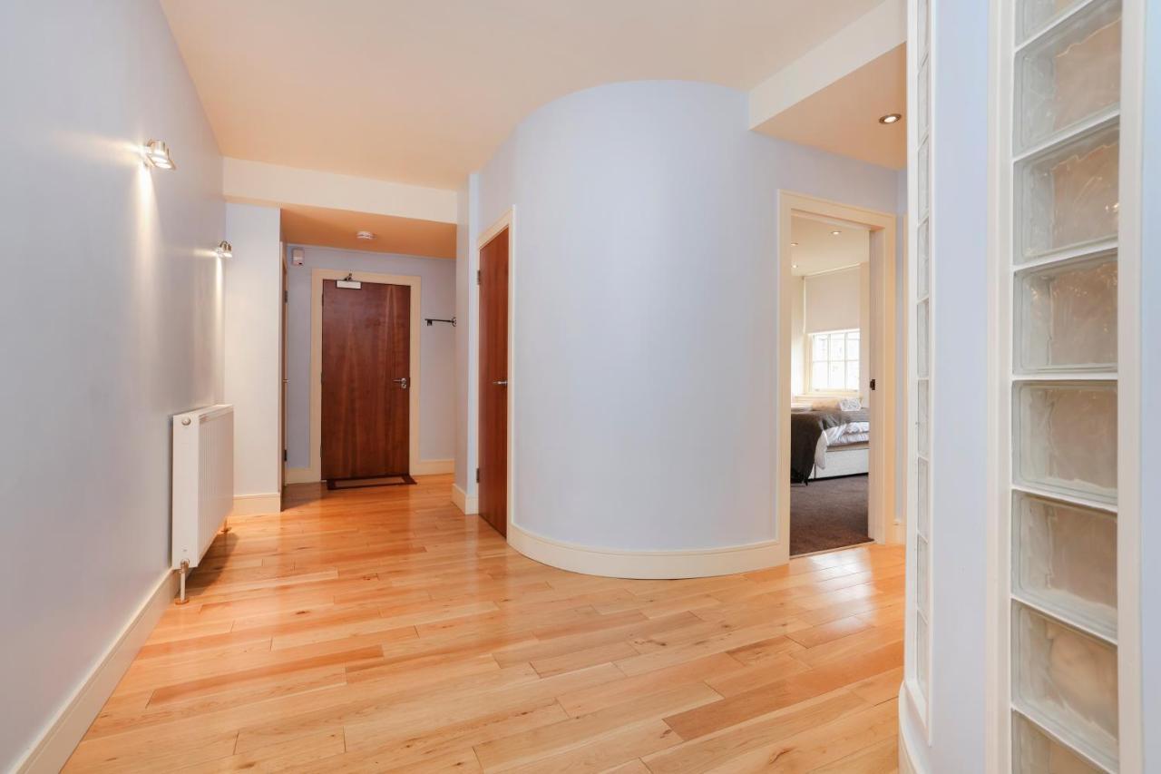 Joivy Spacious 2 Bed,2 Bath Flat, Free Parking And Rooftop Terrace EDI Exteriér fotografie