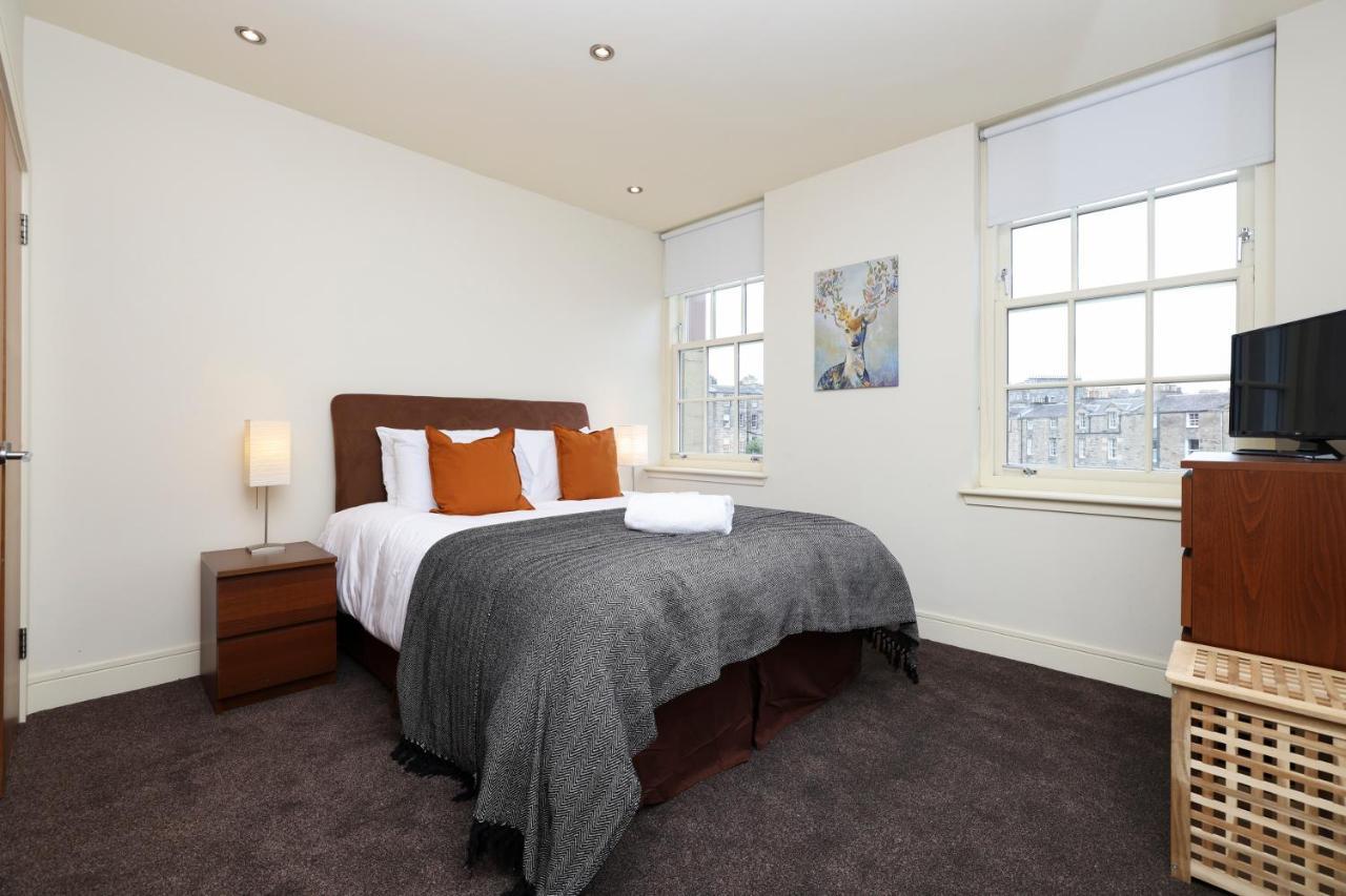 Joivy Spacious 2 Bed,2 Bath Flat, Free Parking And Rooftop Terrace EDI Exteriér fotografie